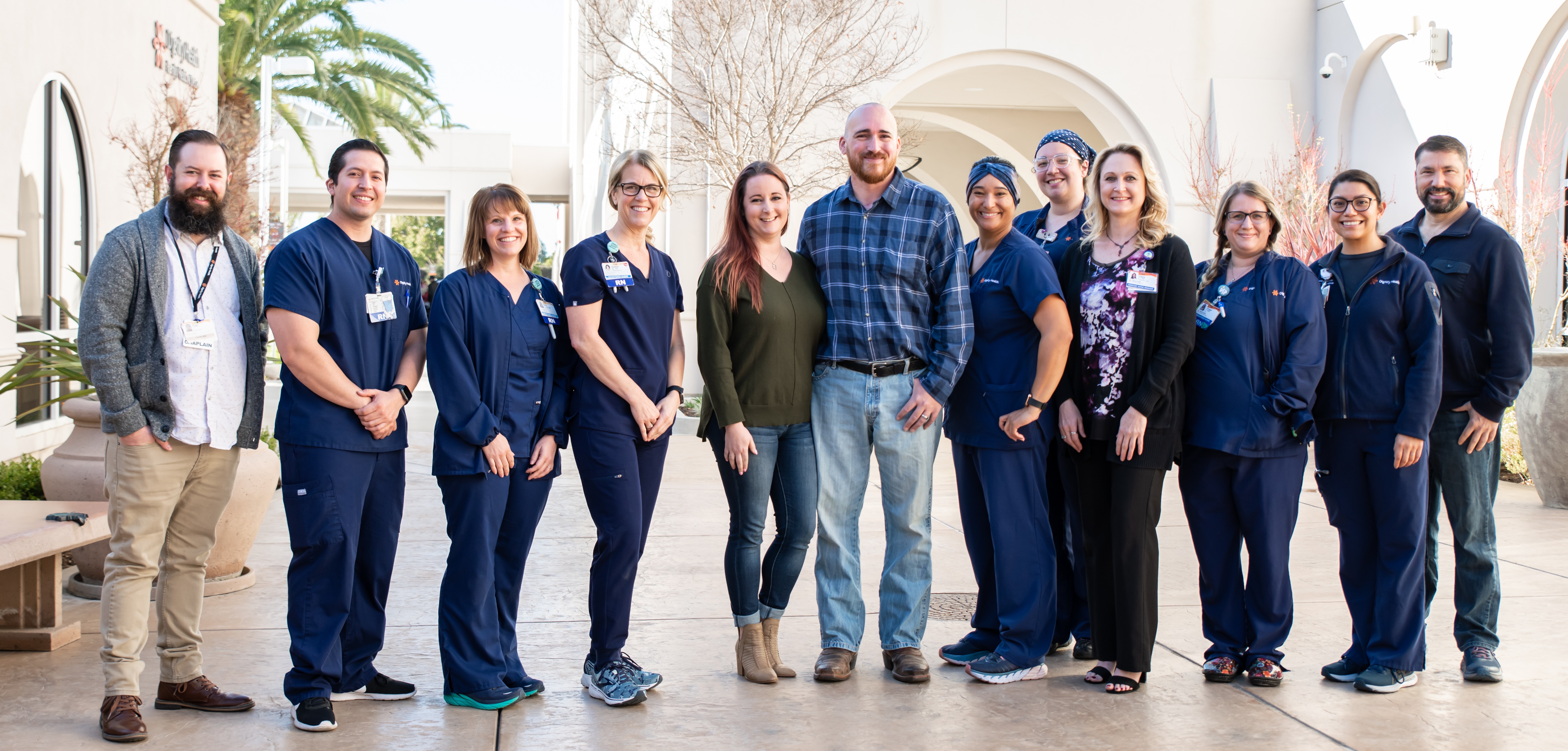 Matt and Stephanie Tracy with ECMO care team at MRMC